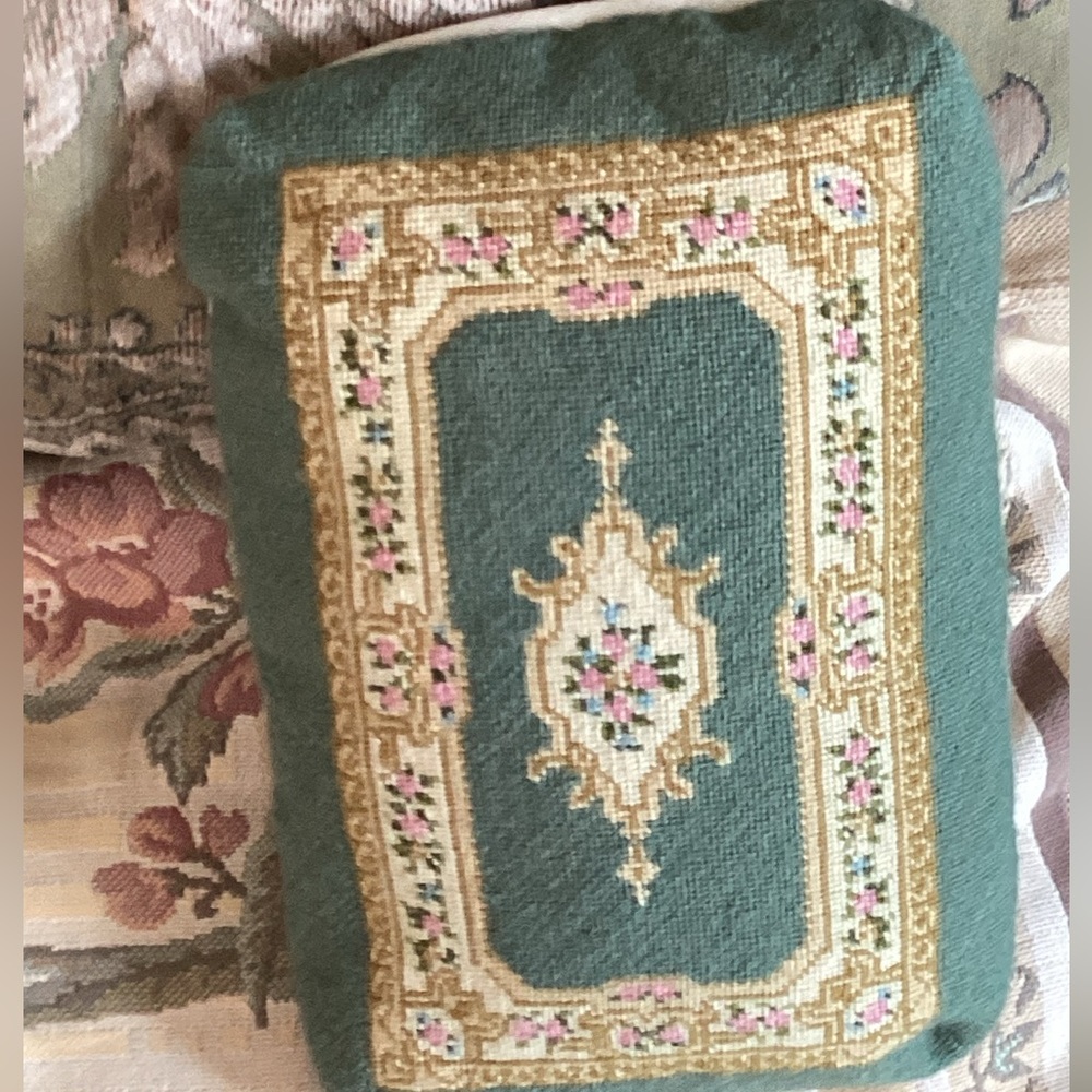 NEEDLEPOINT Pillow Vintage  Green PILLOW  VICTORIAN